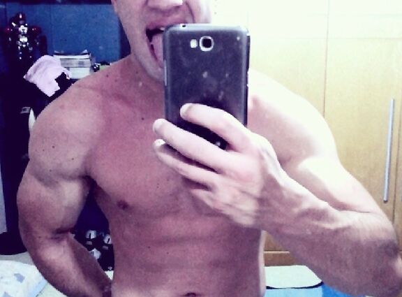 Eu posando pra camera 